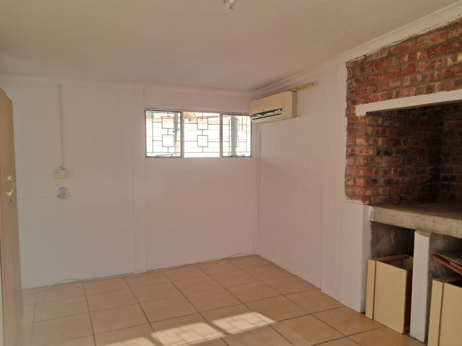 3 Bedroom Property for Sale in Heuwelkruin Eastern Cape